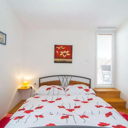 Charming Apartment Koper Exterior photo
